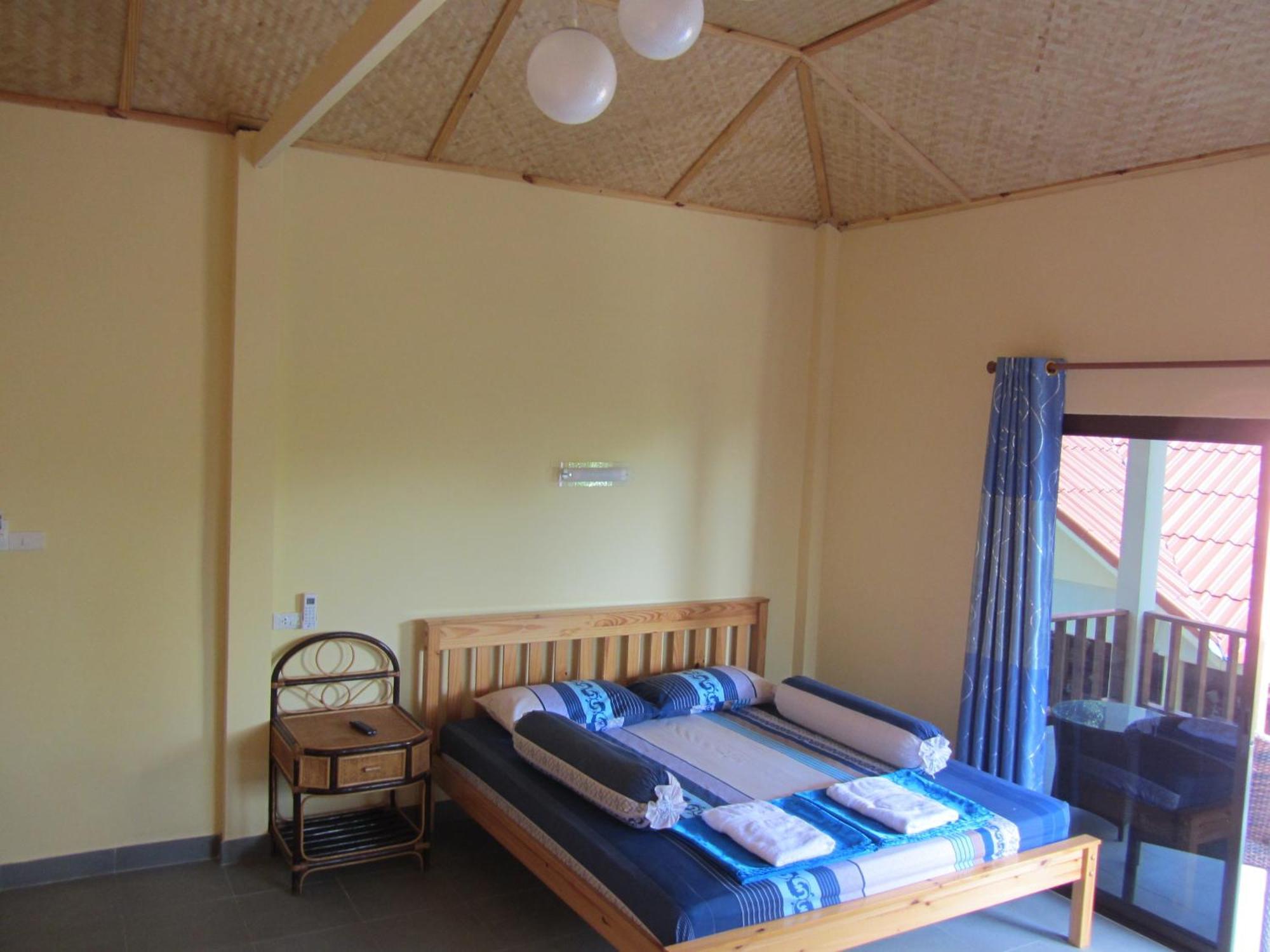 Flower Paradise Bungalows & Swiss Restaurant Roestiland Ламаи-Бич Номер фото